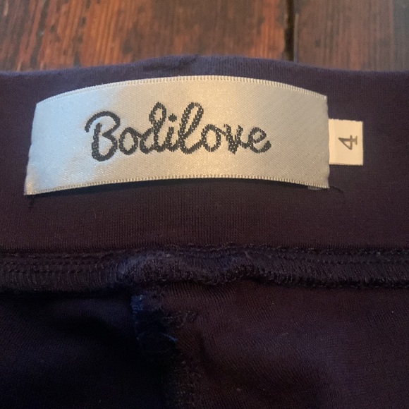 Bodilove Womens Super Stretchy Pull On Boot Leg Dress Pants Navy Size 4 - Picture 3 of 5